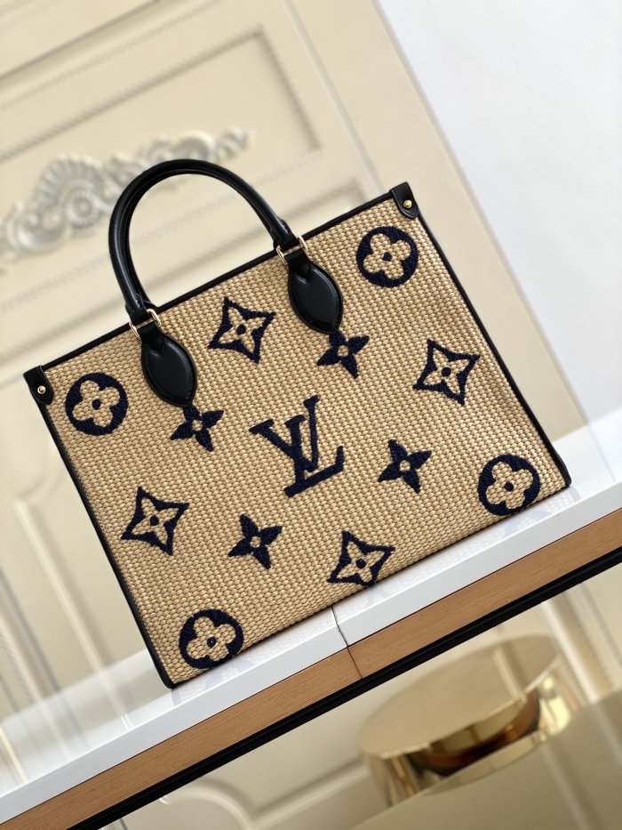  Handbag    Louis Vuitton  m57723   size  35 x 27 x 14   cm