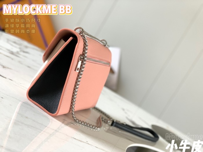 Handbag    Louis Vuitton   M52777  size  22.5x17x5.5  cm