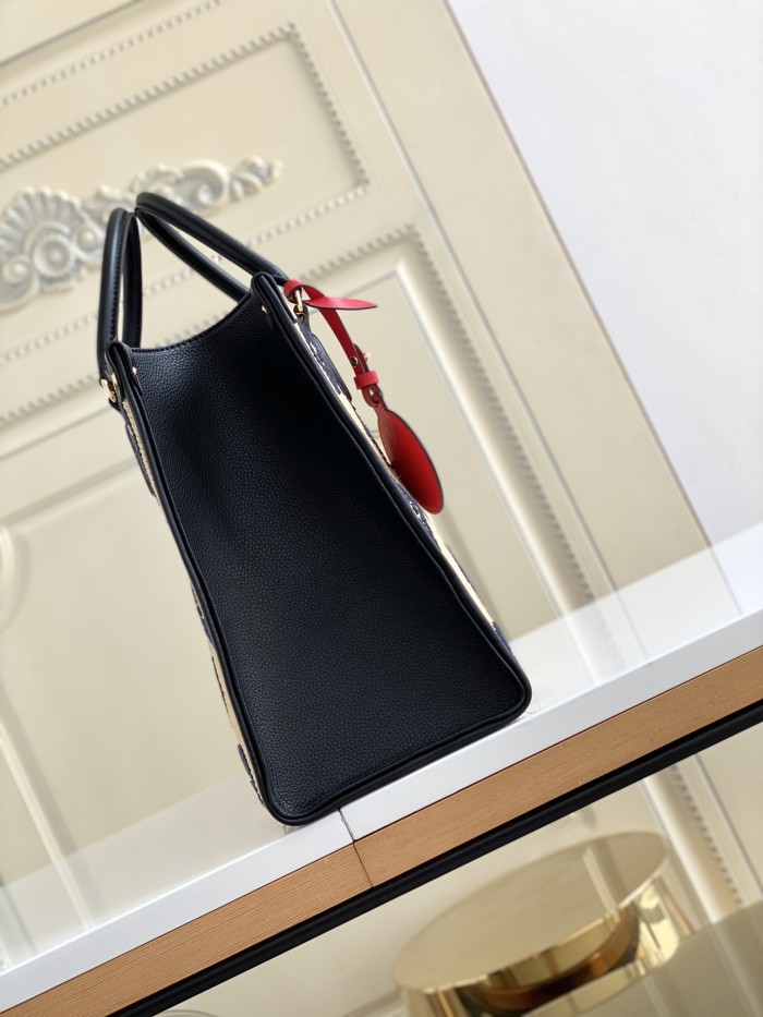  Handbag    Louis Vuitton  m57723   size  35 x 27 x 14   cm