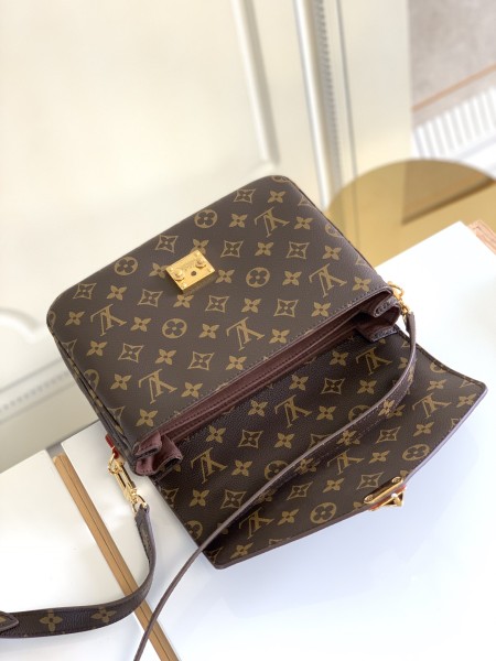 LOUIS VUITTON Metis Pochette Monogram Brown M44875 size 25*7*19 cm