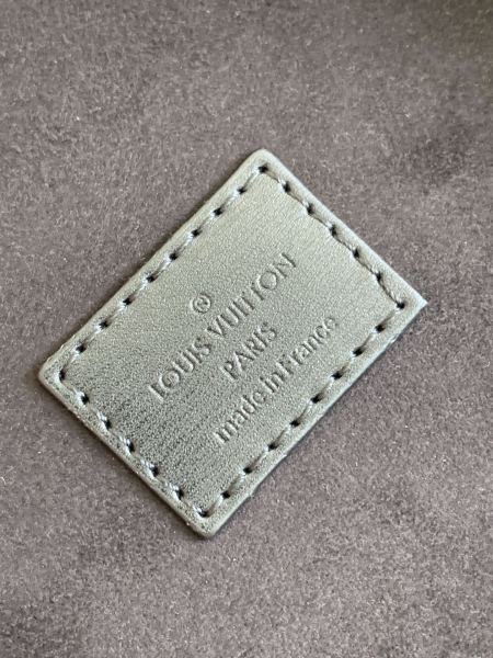 Handbag   Louis Vuitton  M43986   size  15x17x15  cm