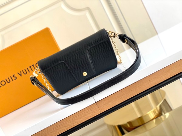  Handbag   Louis Vuitton  M80682  size  19.0 x 11.0 x 3.0  cm