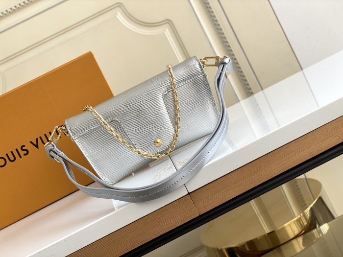  Handbag  Louis Vuitton  M80819  size  19.0 x 11.0 x 3.0   cm