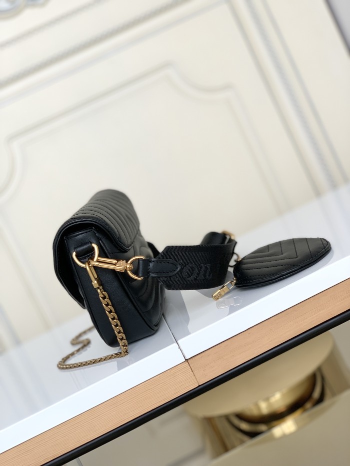  Handbag   Louis Vuitton   M56461  size  19/14/5  cm  