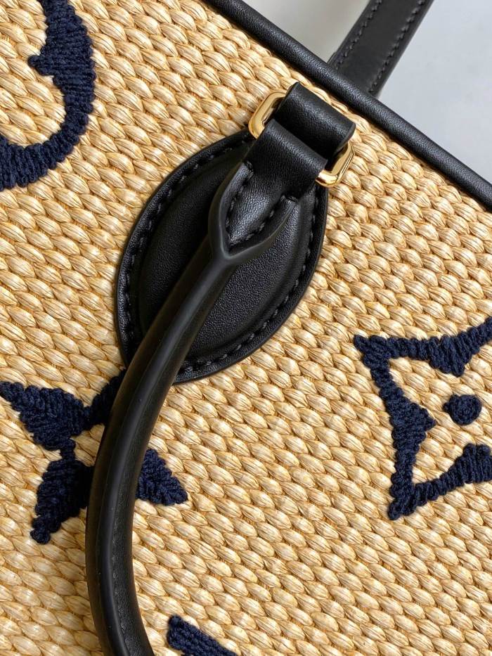  Handbag    Louis Vuitton  m57723   size  35 x 27 x 14   cm