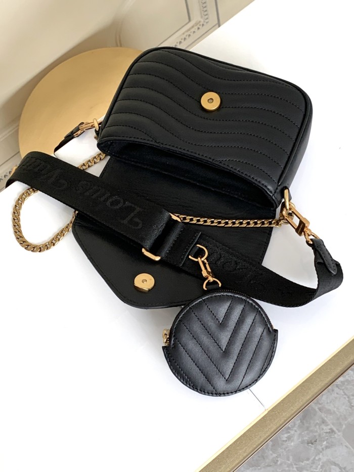  Handbag   Louis Vuitton   M56461  size  19/14/5  cm  