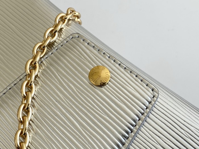  Handbag  Louis Vuitton  M80819  size  19.0 x 11.0 x 3.0   cm