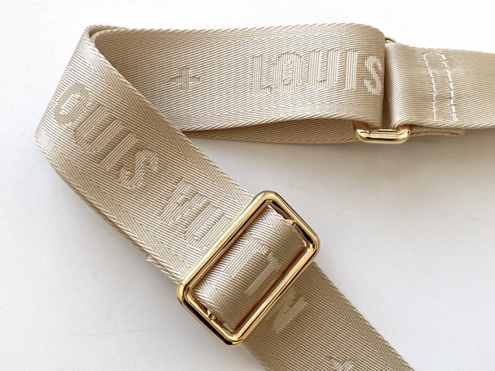  Handbag   Louis Vuitton  M45392   size  20*14*8  cm