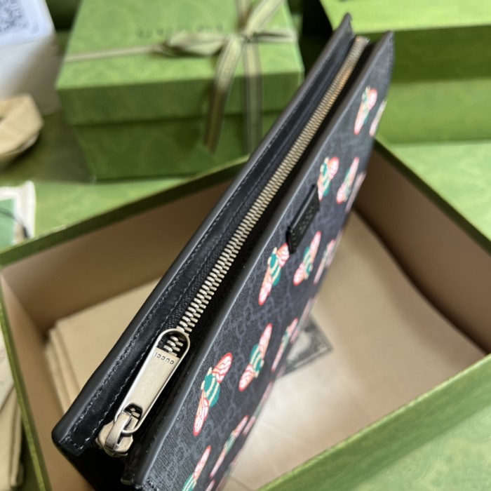 Handbag    Gucci   674873   size  26*20*6  cm