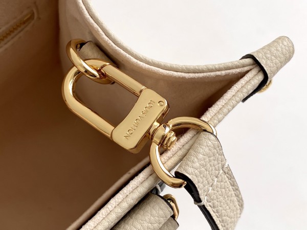  Handbag   Louis Vuitton  M45654   size  25x 11.0 x 19.0  cm