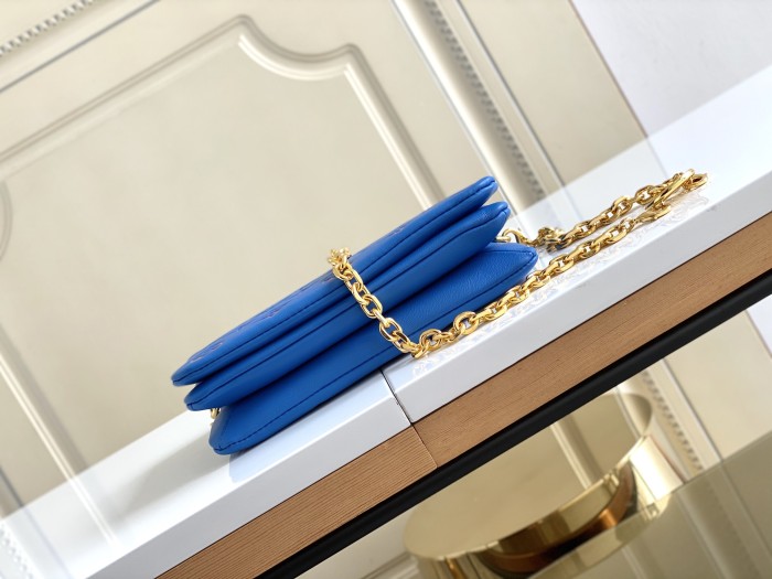 Handbag   Louis Vuitton  M80742  size  20 x 14 x 8  cm