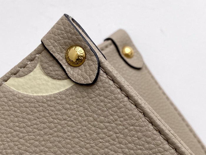  Handbag   Louis Vuitton  45779  size  25 x 19 x 11.5   cm