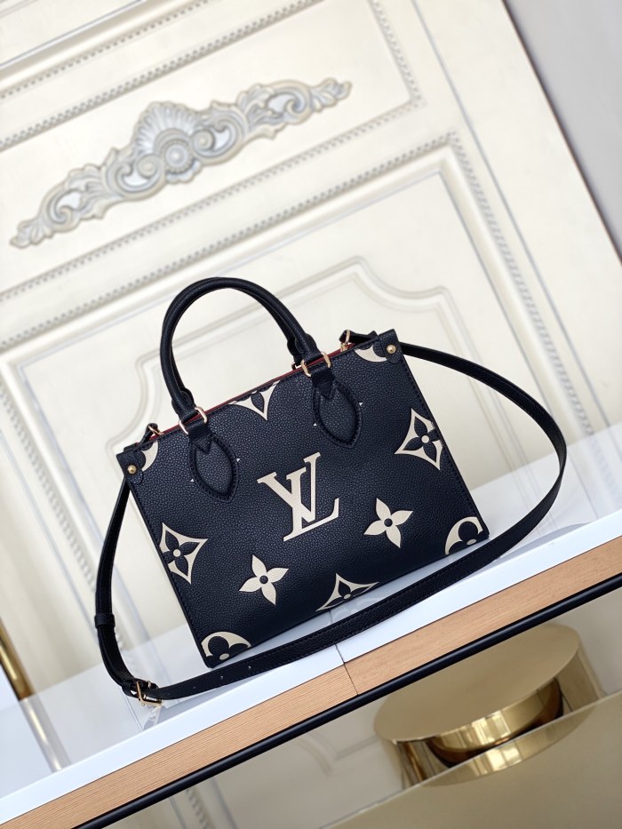  Handbag   Louis Vuitton  M45659  size  25x19x11.5  cm