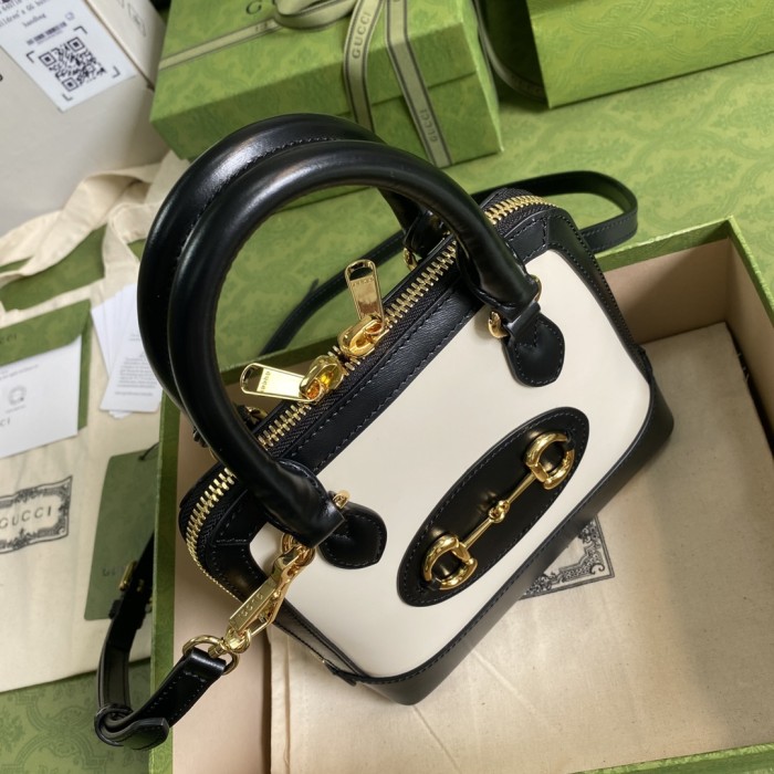  Handbag    Gucci   640716  size  20*19.5*7.5  cm 