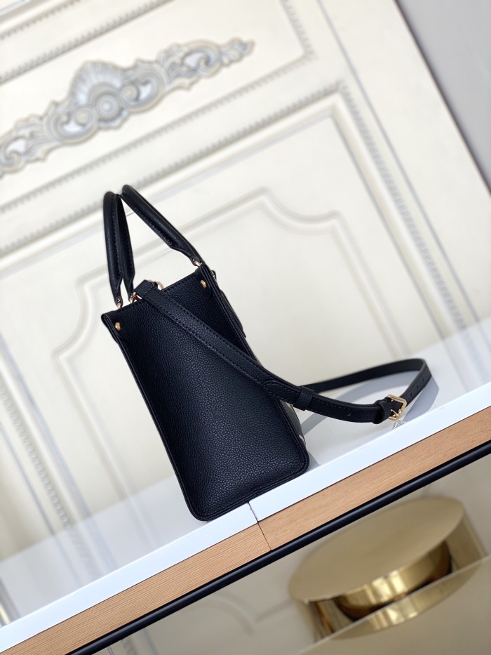  Handbag   Louis Vuitton  M45659  size  25x19x11.5  cm