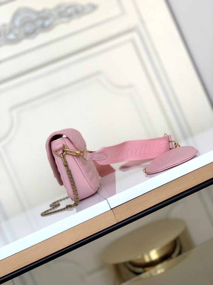  Handbag   Louis Vuitton   M56468   size  19/14/5  cm