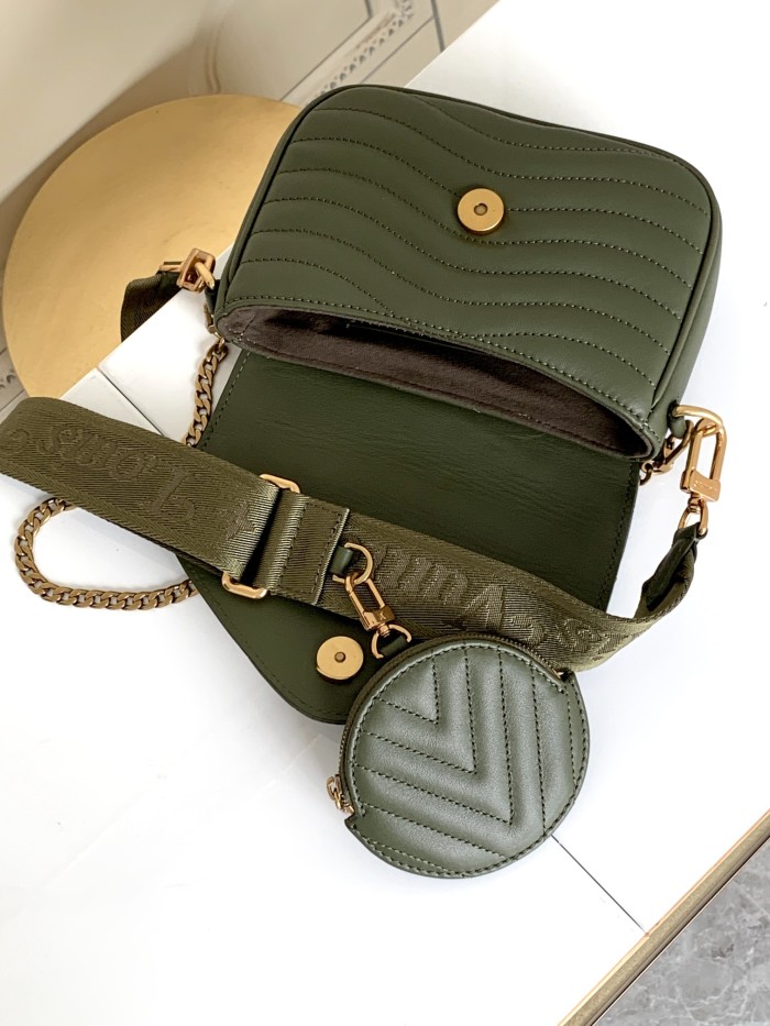 Handbag   Louis Vuitton  M56471  size   size  19/14/5  cm