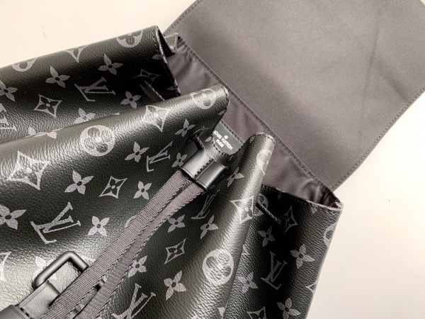  Handbag   Louis Vuitton   M45538  size  60x72x19  cm  