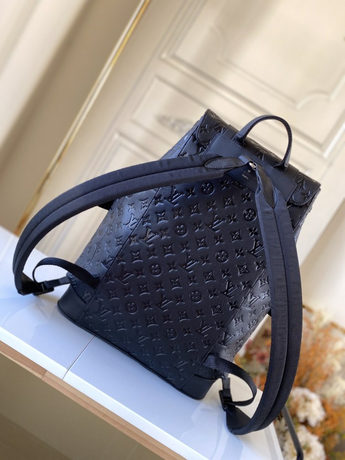 Louis Vuitton Christopher MM M55699 size 44*12.5*38 cm