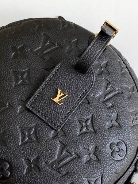  Handbag   Louis Vuitton   M45167   size  20x22.5x8  cm