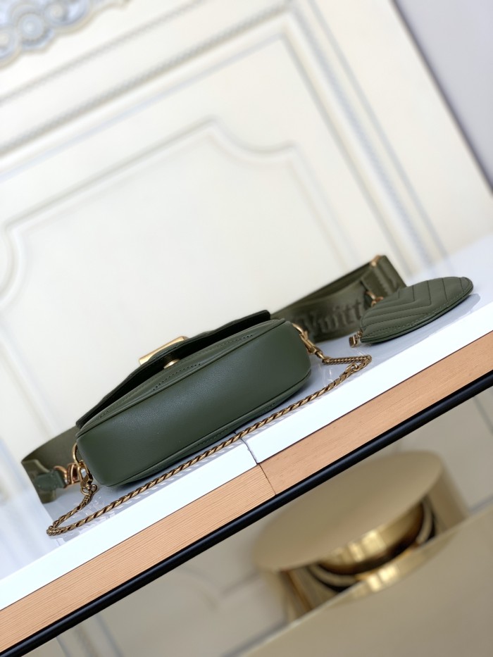 Handbag   Louis Vuitton  M56471  size   size  19/14/5  cm