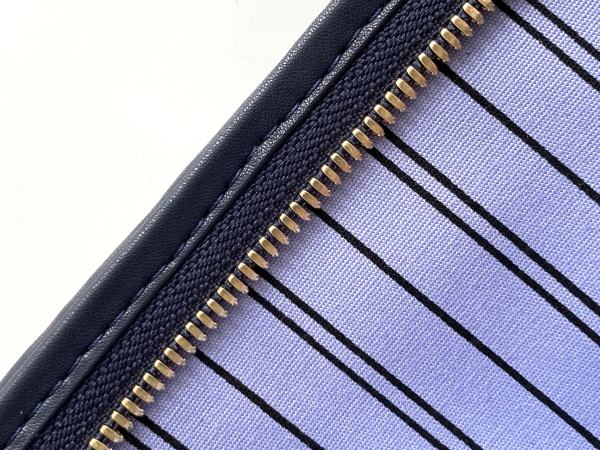  Handbag    Louis Vuitton   M80352   size   5x 20 x 5.5  cm