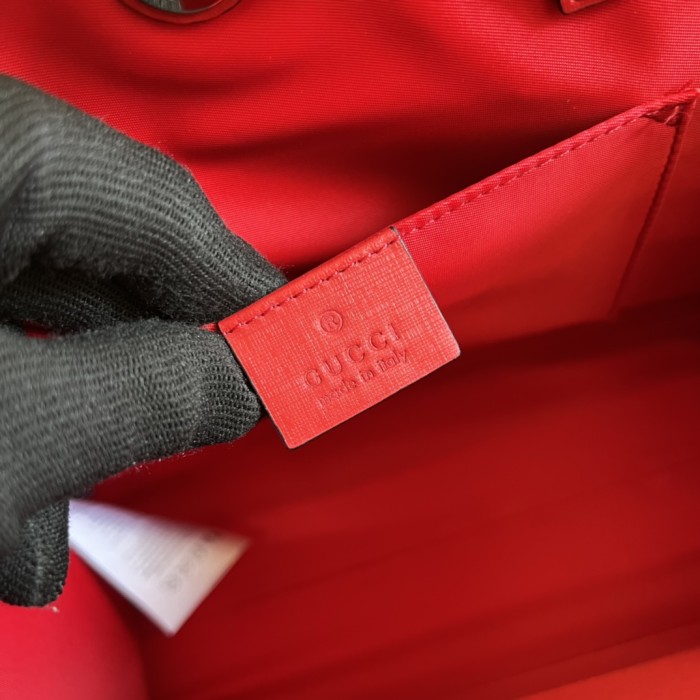  Handbag   Gucci  612992  size  28*25*11  cm