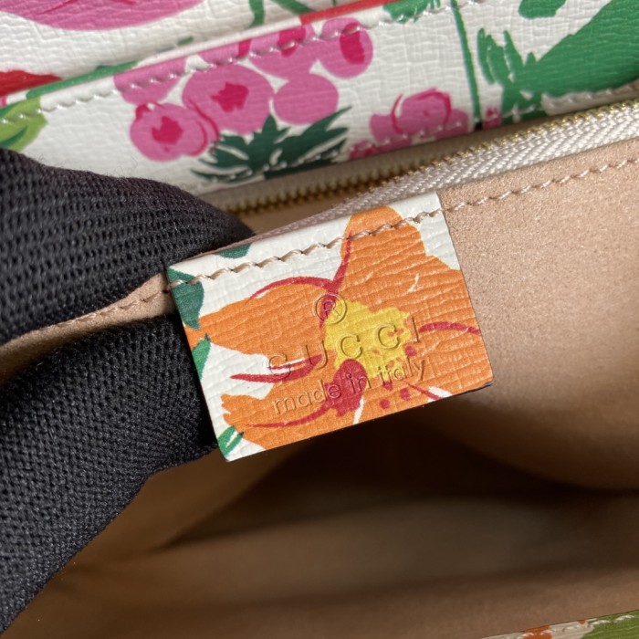  Handbag   Gucci  602204  size  25*18*8  cm 