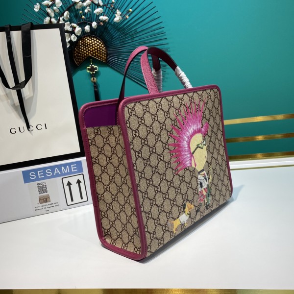  Handbag   Gucci  605614  size  28*25*11  cm