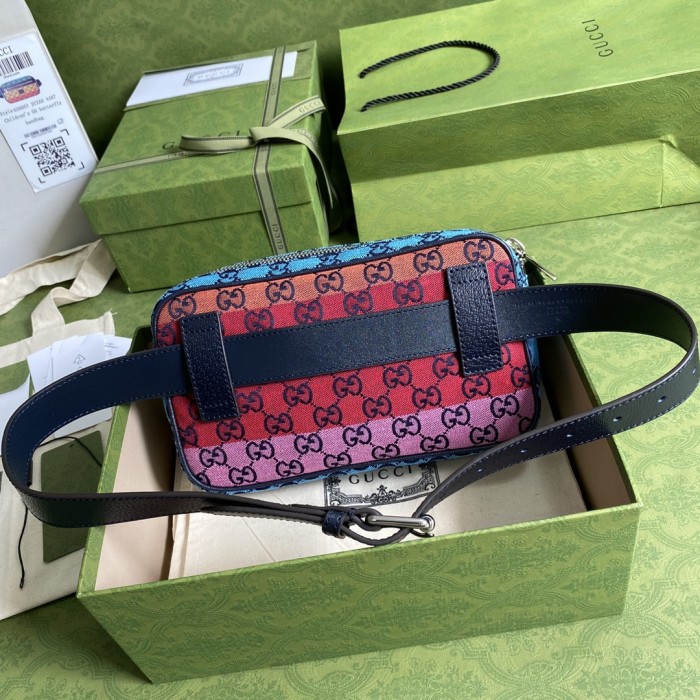  Handbag   Gucci  658657  size   24*14*5  cm