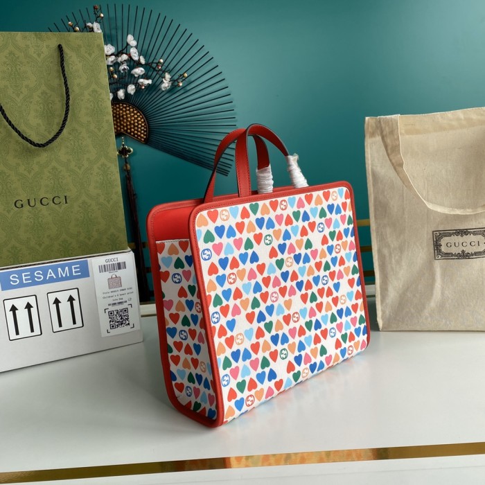 Handbag   Gucci   605614  size  28*26.5*9  cm