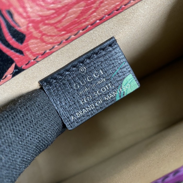  Handbag  Gucci  421970    size  20*15.5*5  cm  