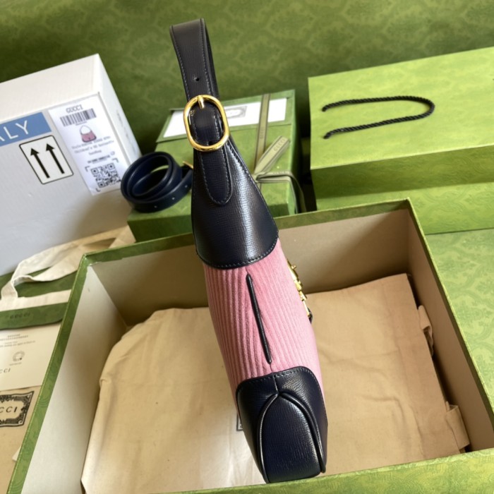  Handbag   Gucci  636706   size  28*19*4.5  cm