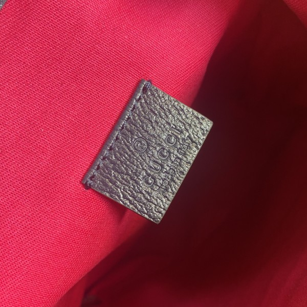  Handbag   Gucci  630818   size  22*25.5*8  cm