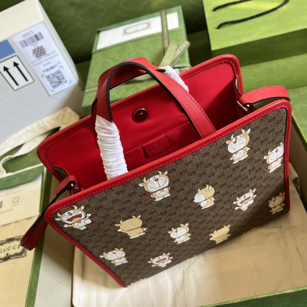  Handbag   Gucci  612992  size  28*25*11  cm