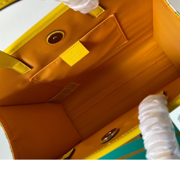  Handbag   Gucci   605614  size  28*26.5*9  cm