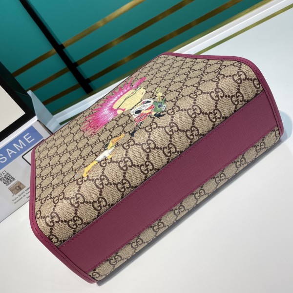  Handbag   Gucci  605614  size  28*25*11  cm