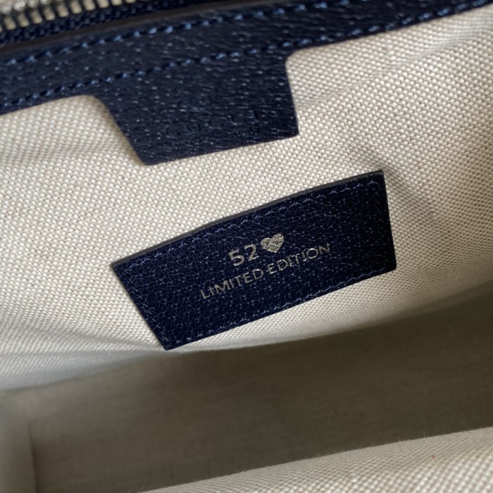  Handbag   Gucci   size  31*26*14  cm