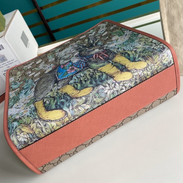  Handbag   Gucci   612992  size  28*25*11  cm