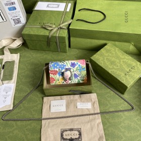  Handbag   Gucci   476432   size  16.5*10*4.5  cm