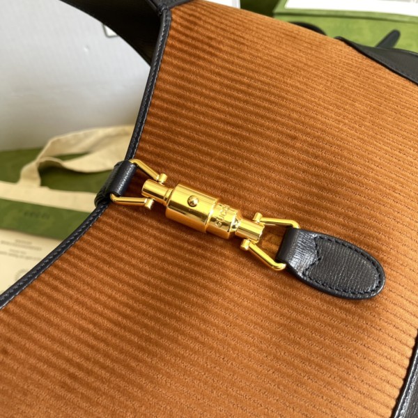  Handbag   Gucci  636706   size  28*19*4.5  cm