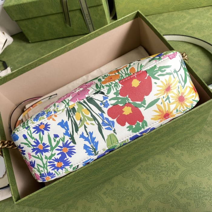 Handbag    Gucci   447632  size  24*13*7  cm