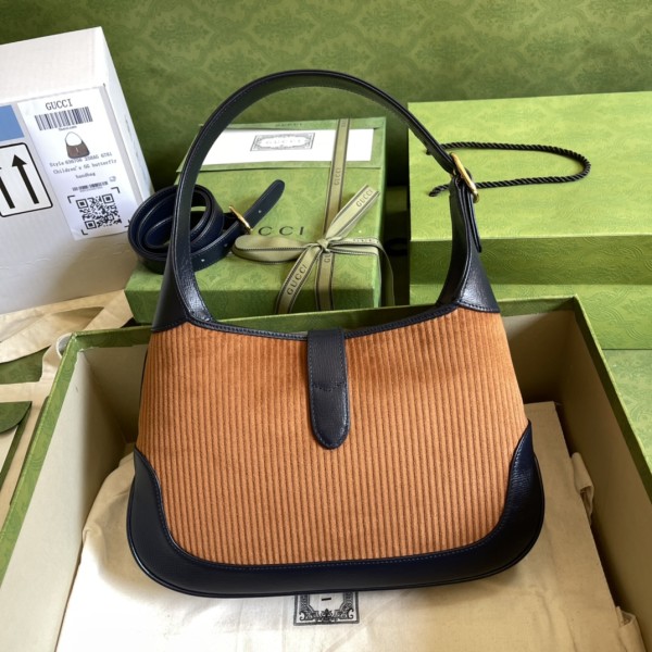  Handbag   Gucci  636706   size  28*19*4.5  cm