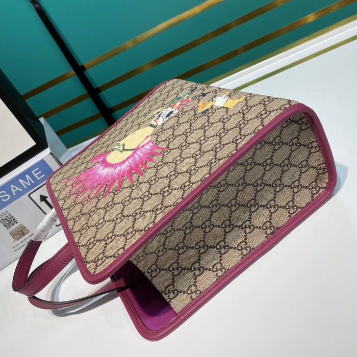  Handbag   Gucci  605614  size  28*25*11  cm