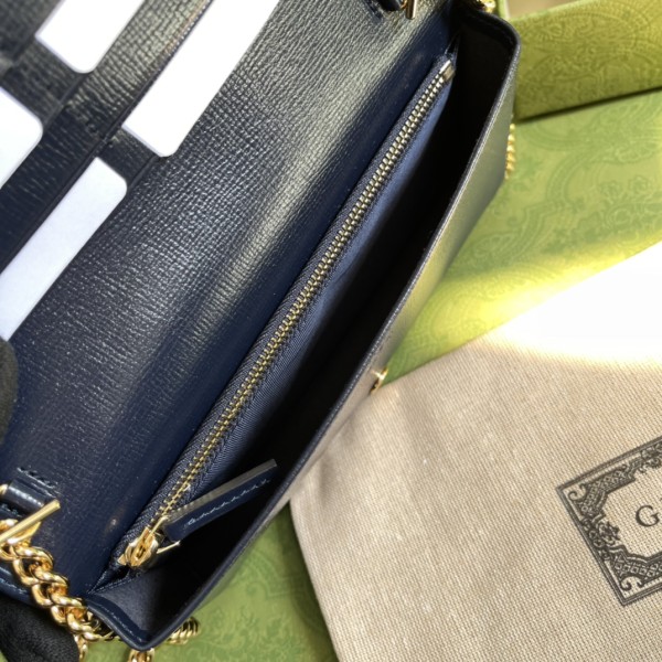 Handbag   Gucci  621892  size  19*10*4  cm