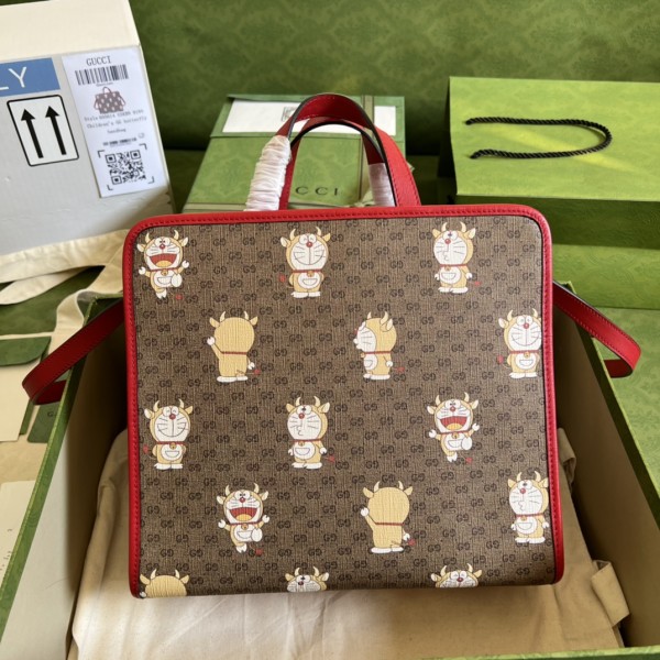  Handbag   Gucci  612992  size  28*25*11  cm