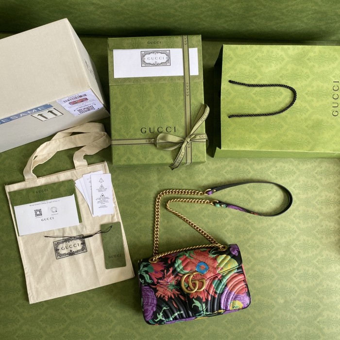 Handbag   Gucci  443497   size  26*15*7  cm