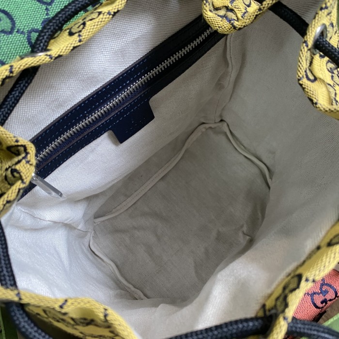  Handbag    Gucci   658783  size  21*30*11.5  cm