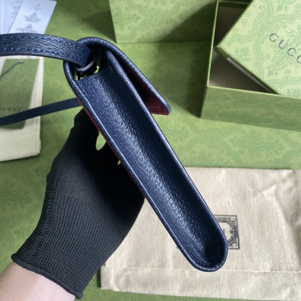  Handbag   Gucci  661109  size  11.5*18*3.5  cm