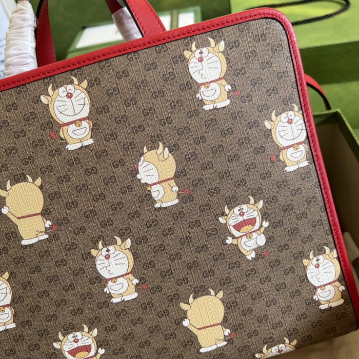  Handbag   Gucci  612992  size  28*25*11  cm